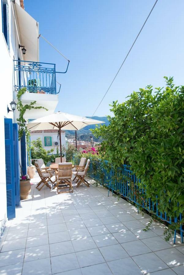 Aquarella-Stylish Veranda Apartment In Centre Of Poros Town Exterior foto