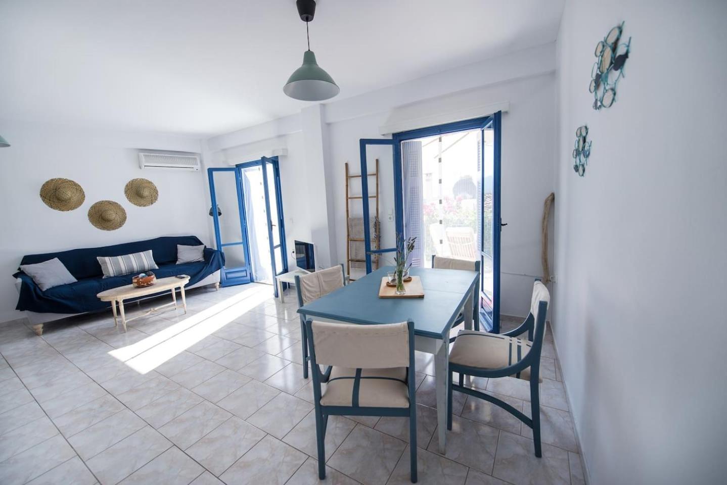 Aquarella-Stylish Veranda Apartment In Centre Of Poros Town Exterior foto